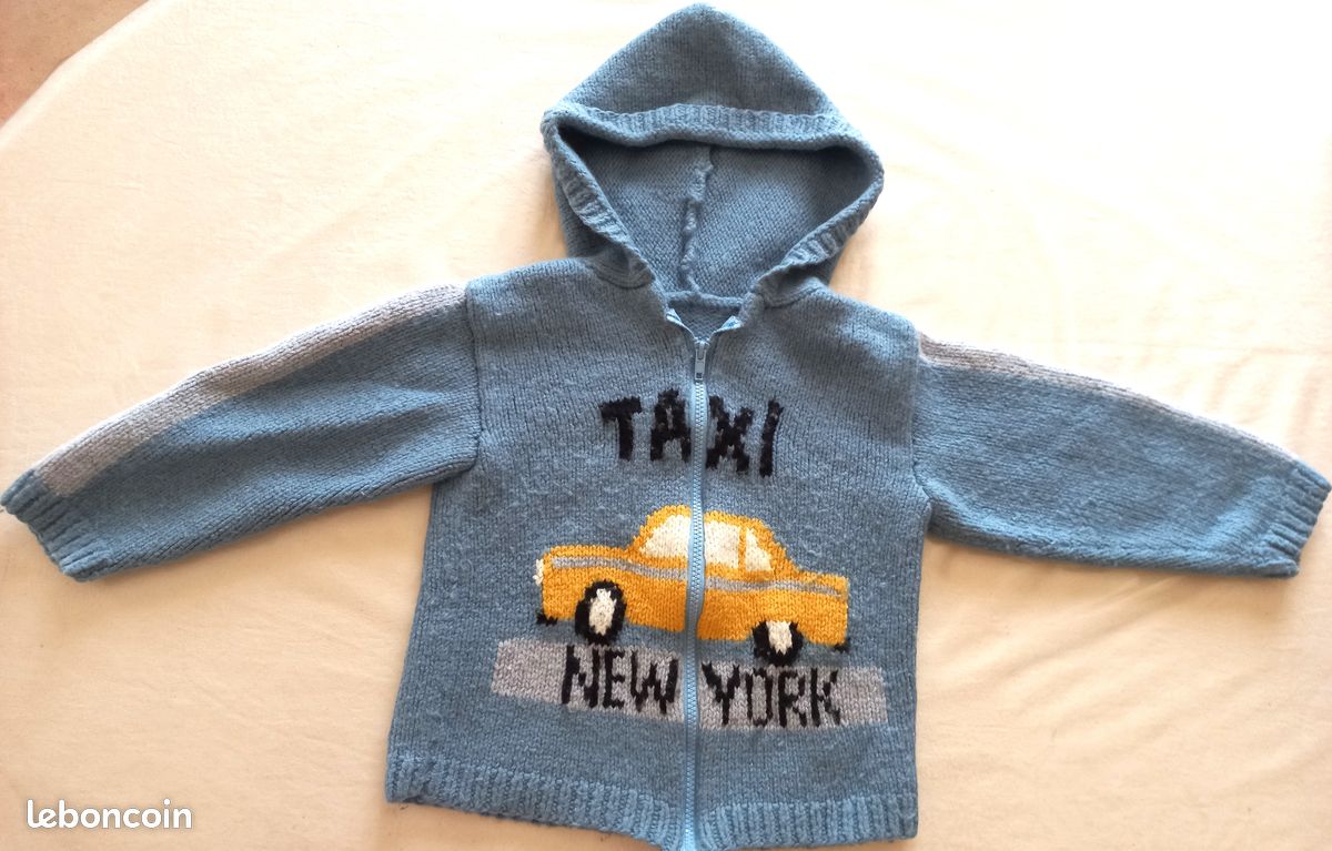 Gilet Taxi New York à capuche, TBE, Modèle Phildar, tricoté main, 100% laine, qualité Merinos 6, avec fermeture éclair, taille 6 ans (image 2)