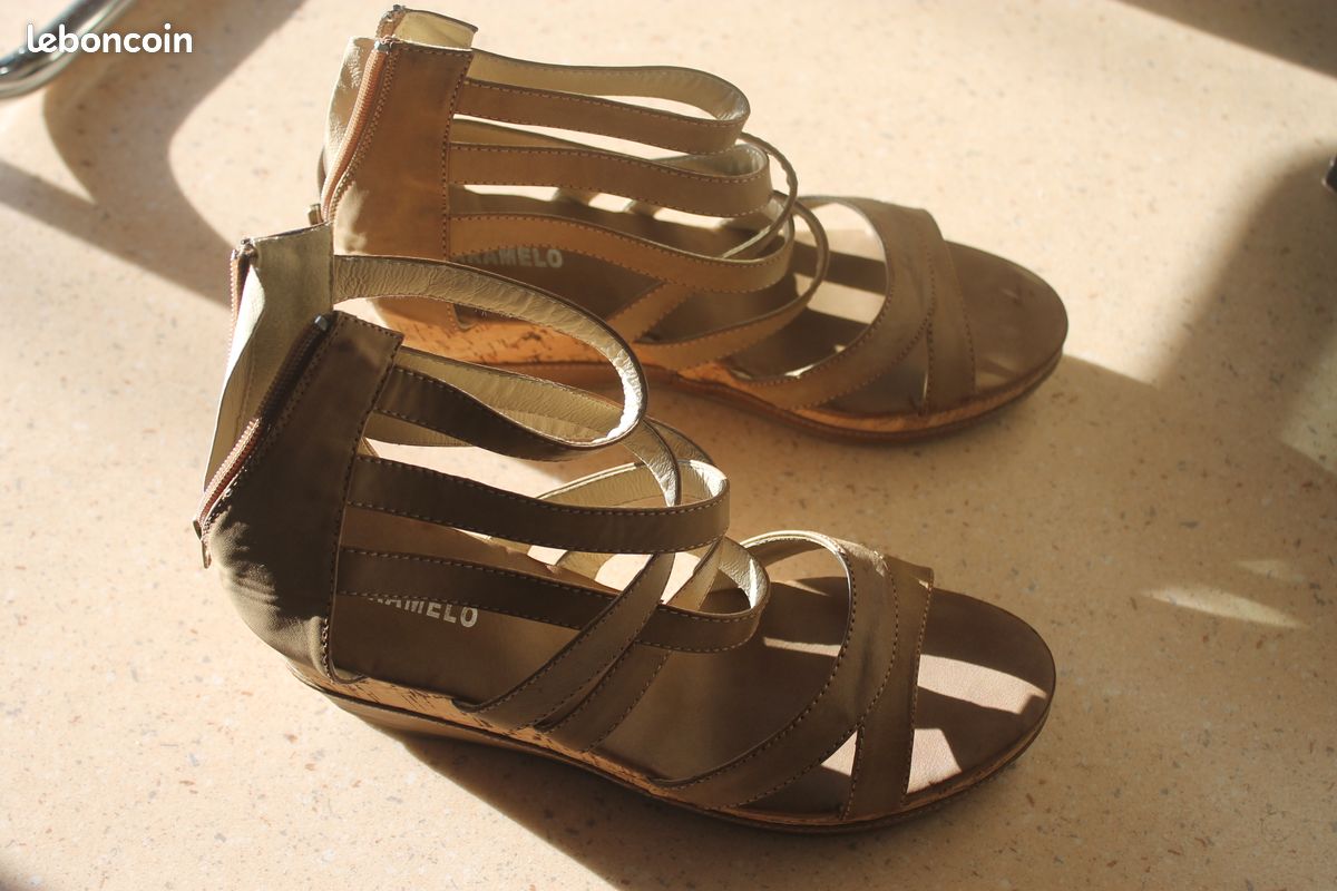 Sandales compensées neuves (image 1)