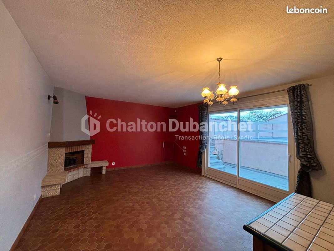 Appartement 5 pièces 109 m² · à Saint-Martin-la-Sauveté · 109 m² · 650 €