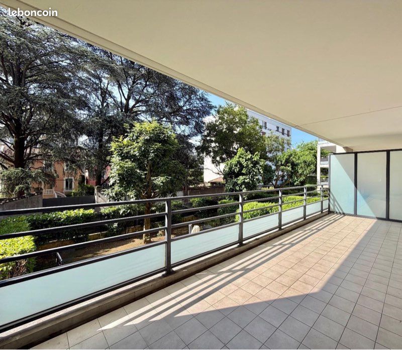 Appartement 2 pièces 49 m² · à Lyon · 48,7 m² · 516 €