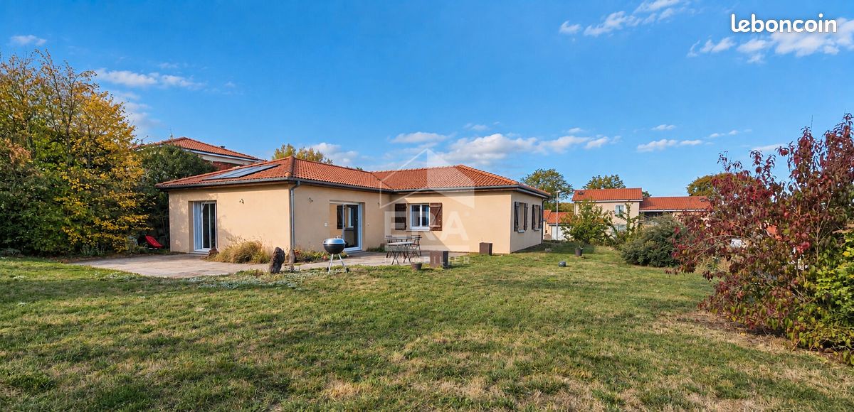 Maison 5 pièces 112 m² · à Saint-Genès-Champanelle · 112 m² · 289 000 €