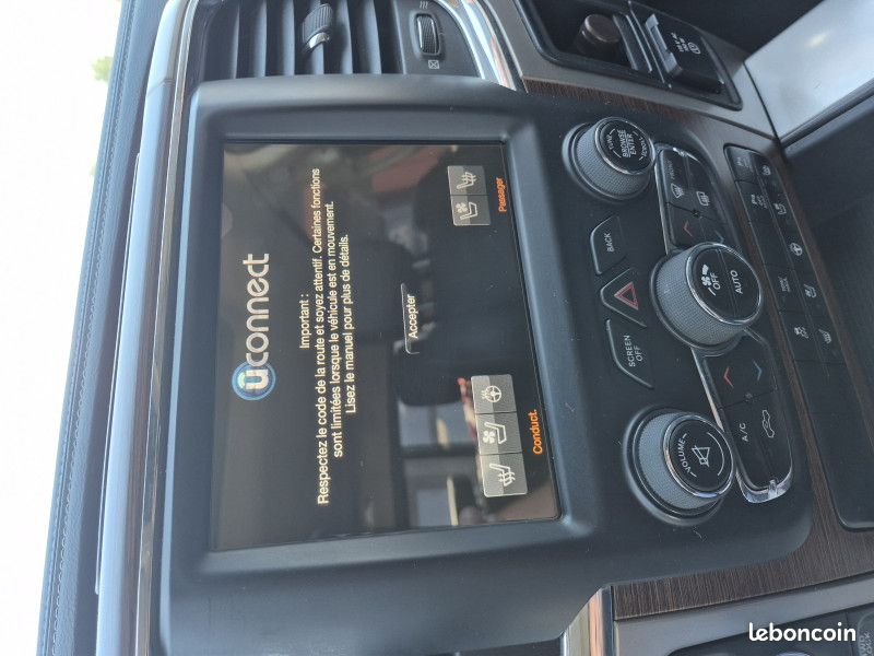 Dodge RAM 1500 CREW CAB 5.7L HEMI 396CH 4WD BVA (image 20)