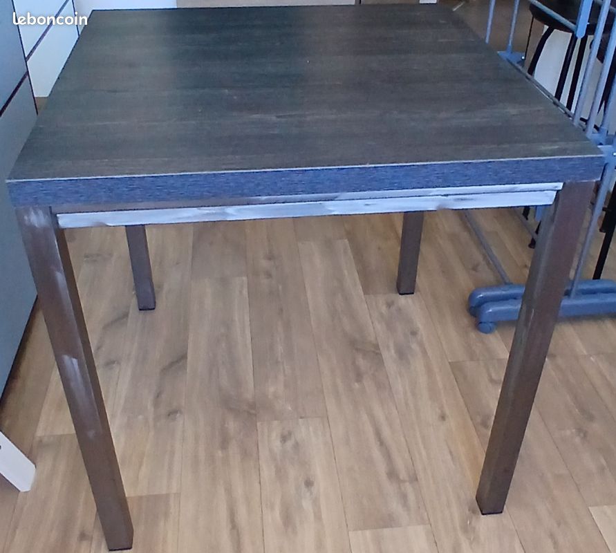 Table haute avec tabouret - 4 pieds (image 3)