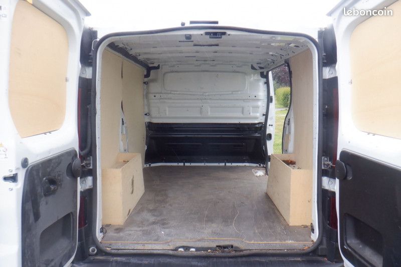 Renault TRAFIC III FG L1H1 3T 2.0 BLUE DCI 130CH ADVANCE -24 (image 10)