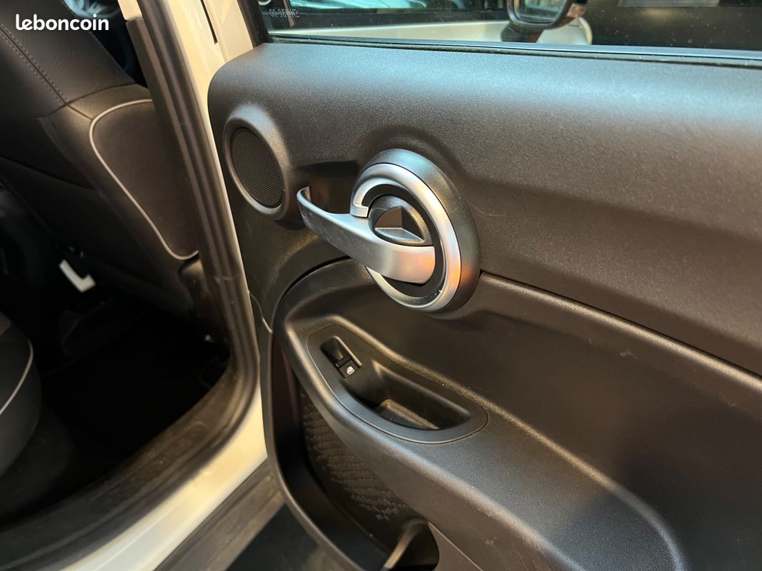 FIAT 500X 1.6 E-TORQ 110 LIVE EDIZIONE 4X2 / ATTELAGE / LIMITEUR - RÉGULATEUR / CLIMATISATIOn (image 25)