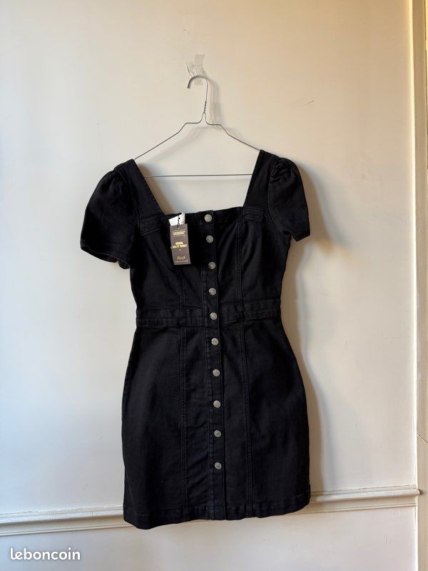 Robe Noire Primark Neuve Avec étiquettes - Taille 12 - Style Shift Simple Et élégant