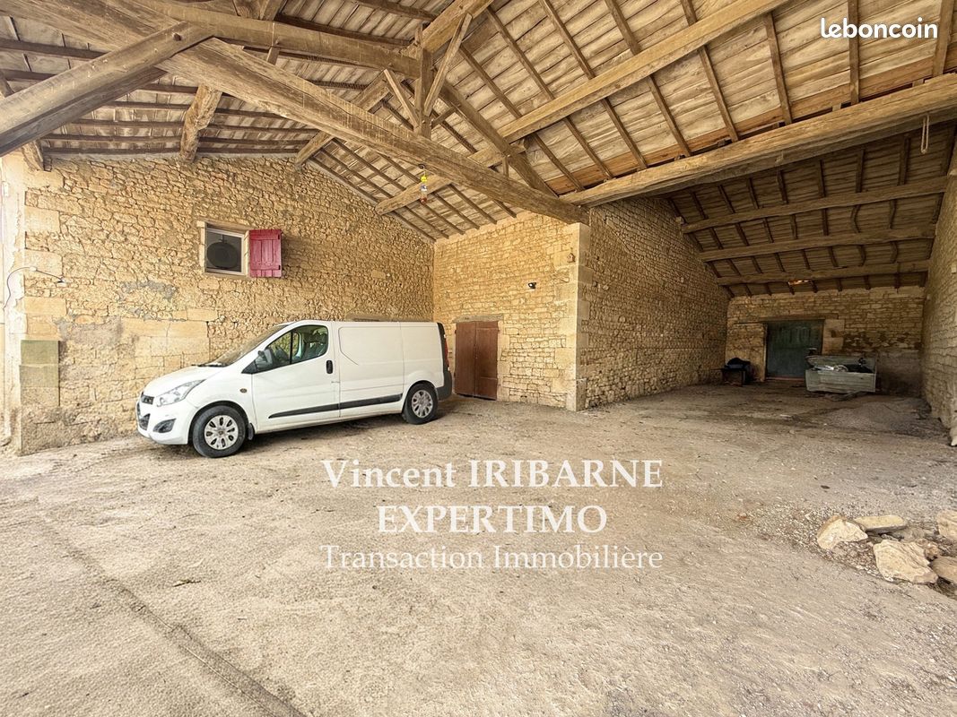 Maison 5 pièces 160 m² · à Pont-l'Abbé-d'Arnoult · 160 m² · 230 000 €