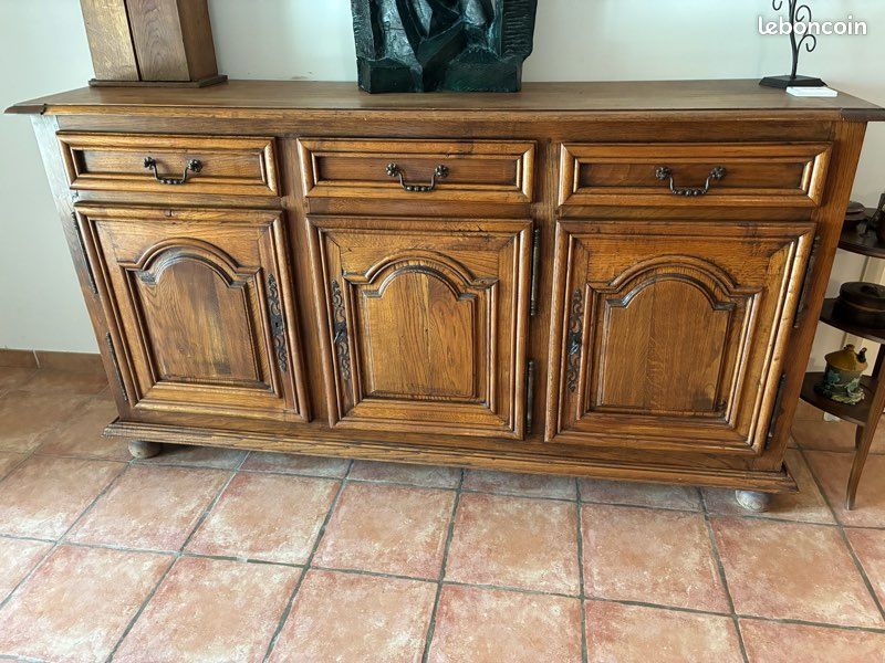 Buffet en chêne 3 portes (image 1)