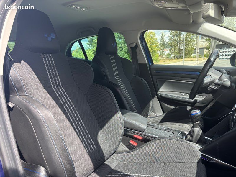 RENAULT Megane IV 1.2 TCE 130 GT Line (image 3)
