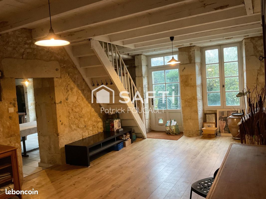 Maison 8 pièces 207 m² · à Mortagne-sur-Gironde · 207 m² · 197 500 €