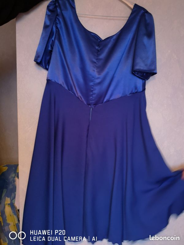 Robe (image 2)