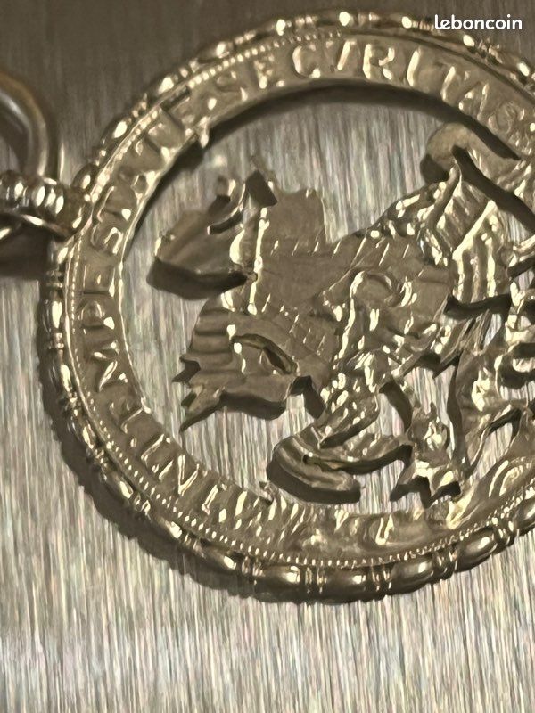 Chaînette et sa médaille St Georges argent et or (image 3)