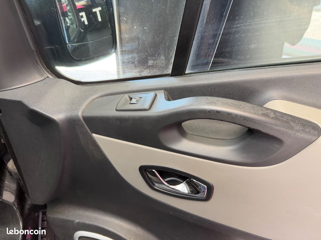 RENAULT TRAFIC CABINE APPROFONDIE L2H1 1200 KG DCI 140 CONFORT/Entretien Complet / Turbo neuf (image 33)