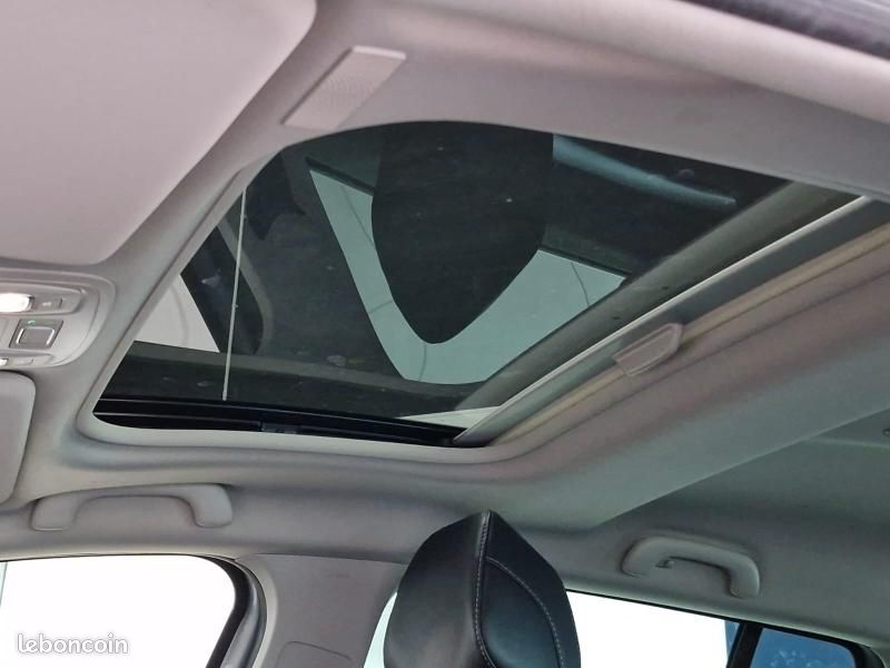 Renault Megane Estate 1.5 Blue dCi 115ch Techno EDC -23 (image 31)