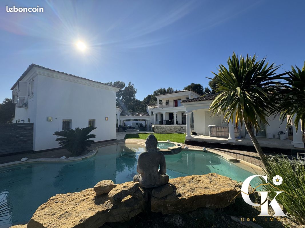 Maison 10 pièces 301 m² · à La Cadière-d'Azur · 301 m² · 1 445 000 €