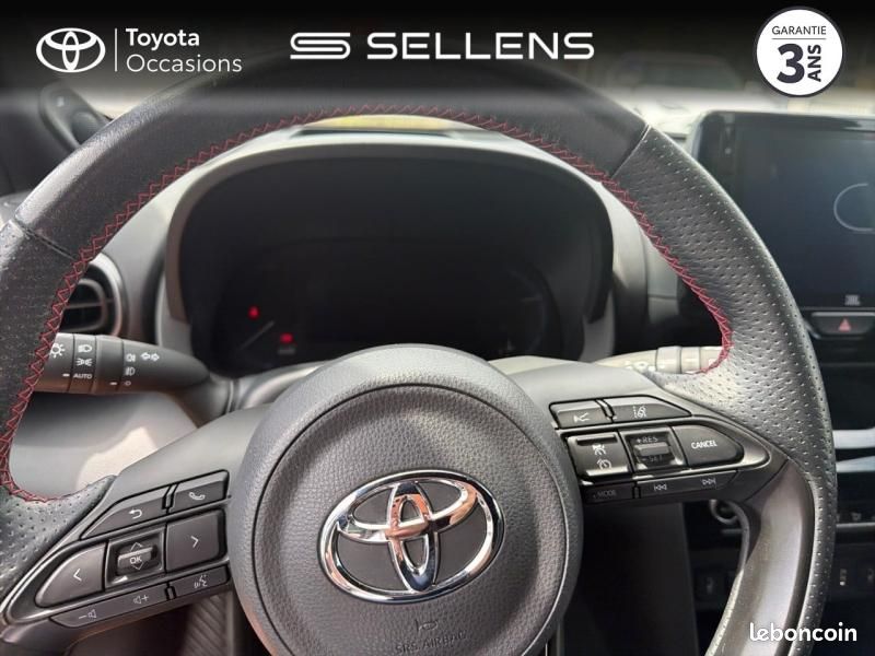 Toyota Yaris Cross 116h GR Sport MY22 (image 13)