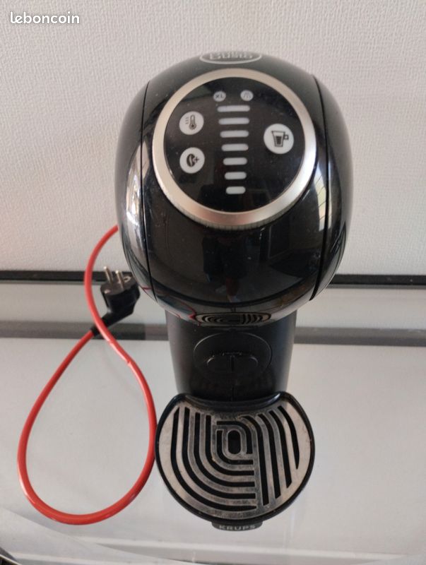 Machine à café Dolce gusto krusp . En très bon état (image 2)