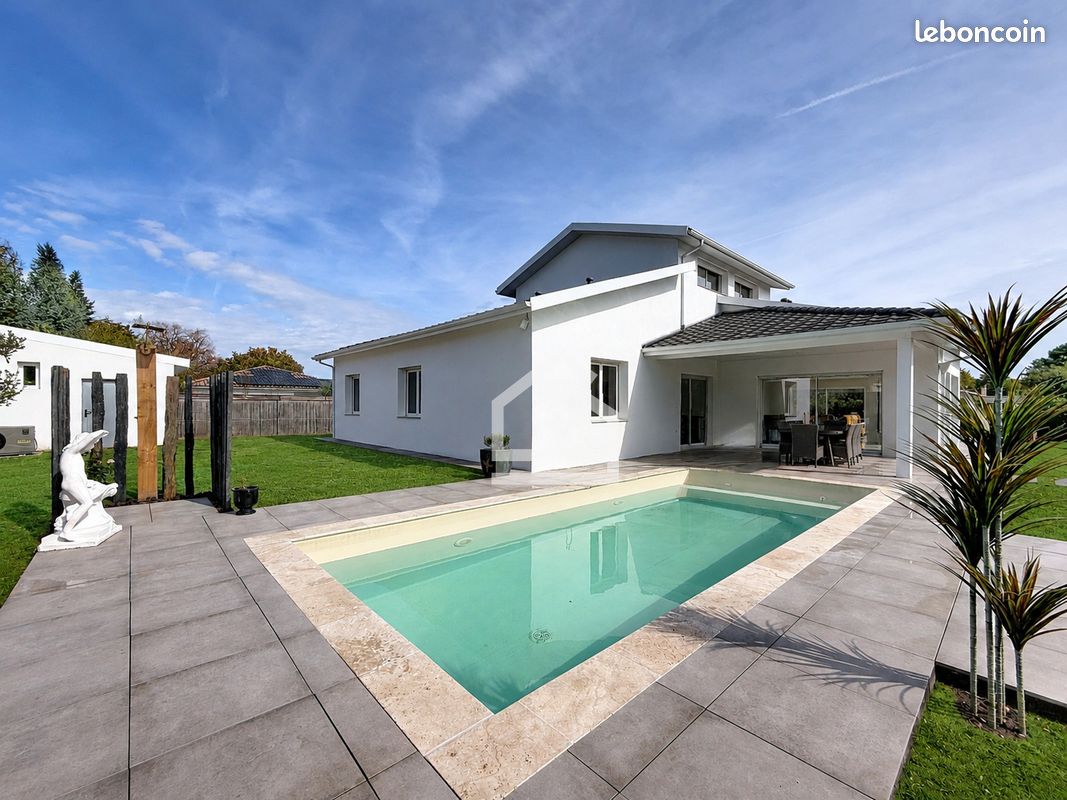 Maison 6 pièces 227 m² · à Saint-Aubin-de-Médoc · 227 m² · 945 000 €