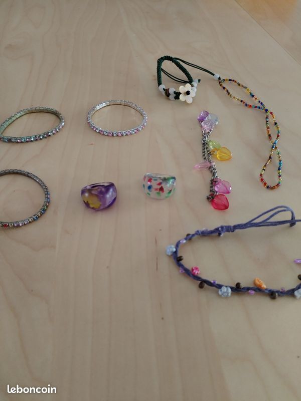 Bijoux bracelets et bagues (image 2)