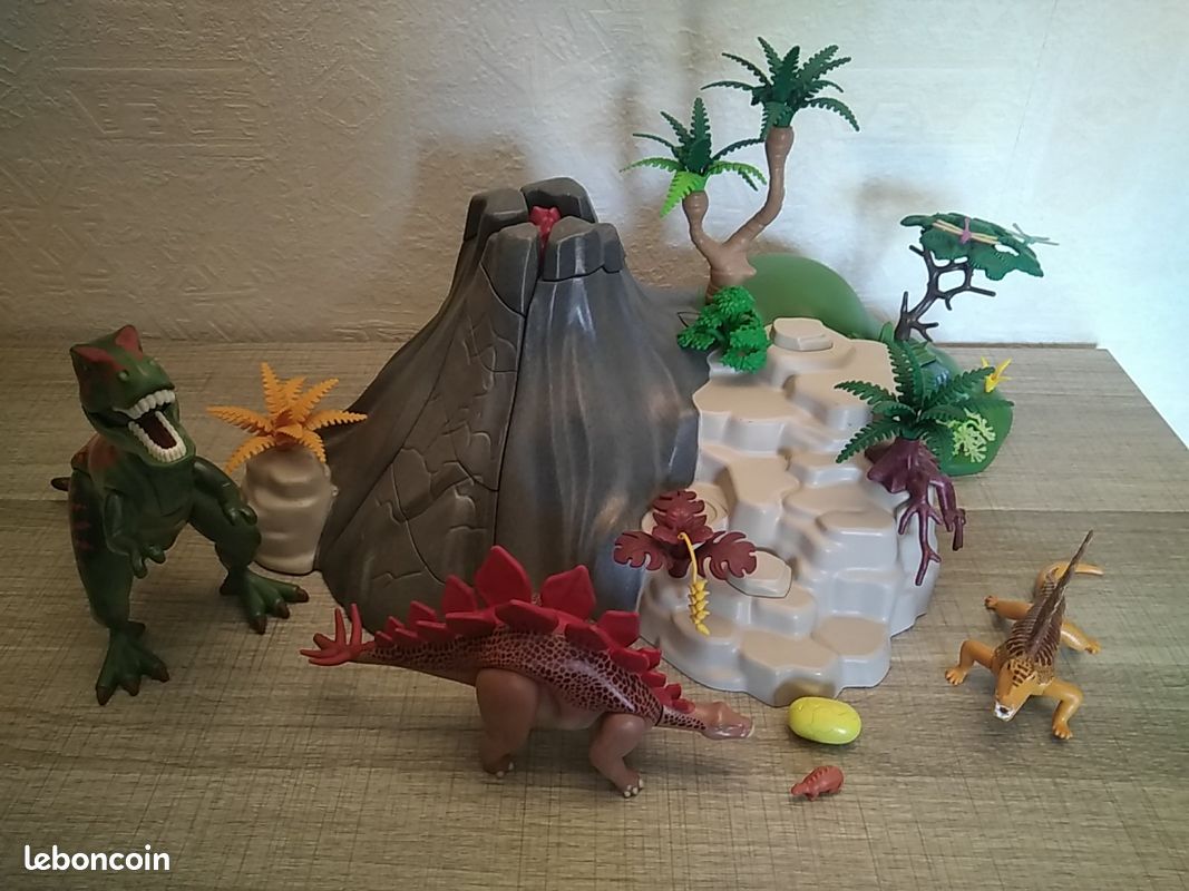 Playmobil volcan dinosaures (image 1)