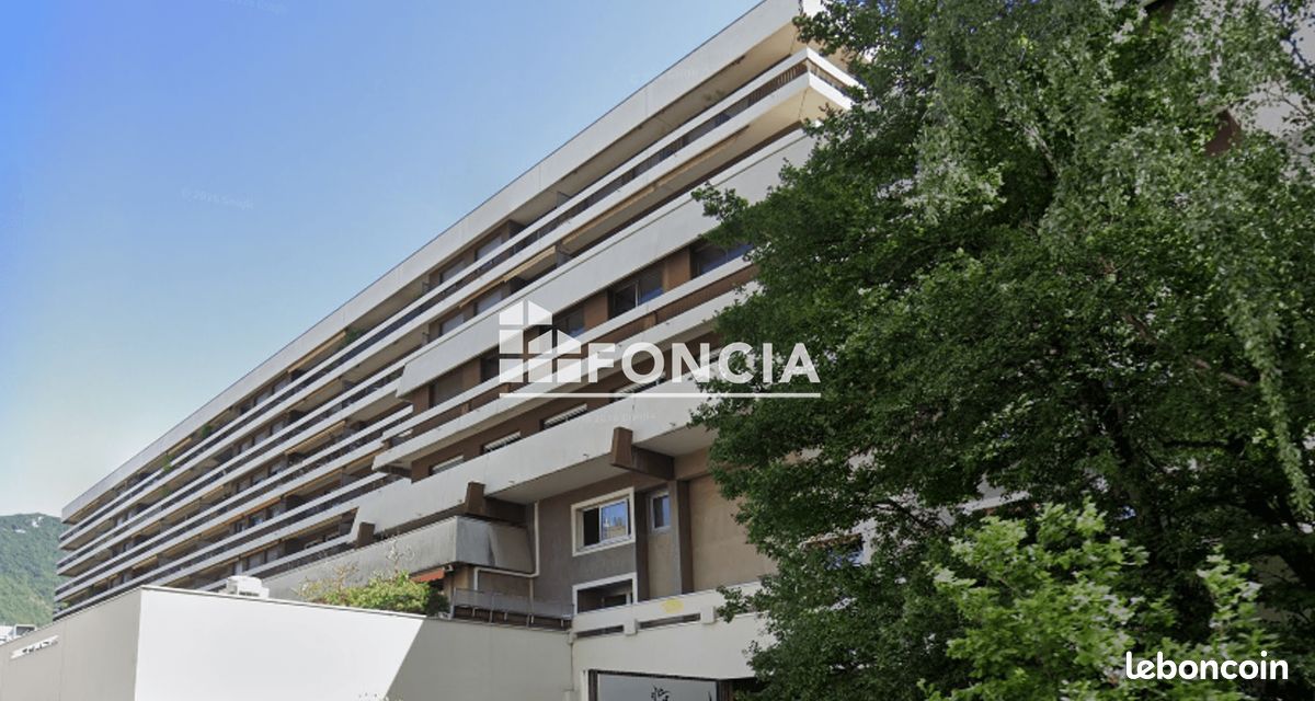 Garage · à Grenoble · 70 €/mois