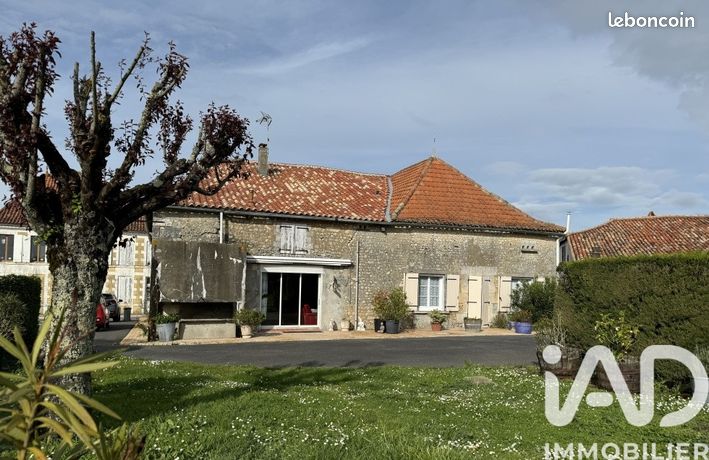 Maison de village 8 pièces 207 m²