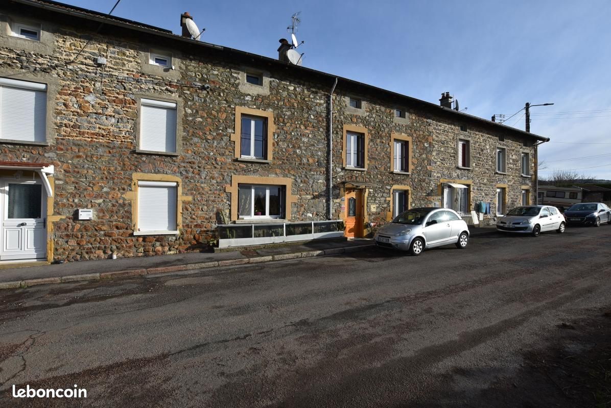 Maison 3 pièces 125 m² · à Thizy-les-Bourgs · 125 m² · 99 900 €