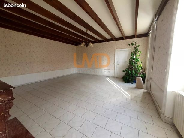 https://img.leboncoin.fr/api/v1/lbcpb1/images/3e/50/29/3e50297eb9ba147789a58da2e1bf81215b1d49ef.jpg?rule=ad-image