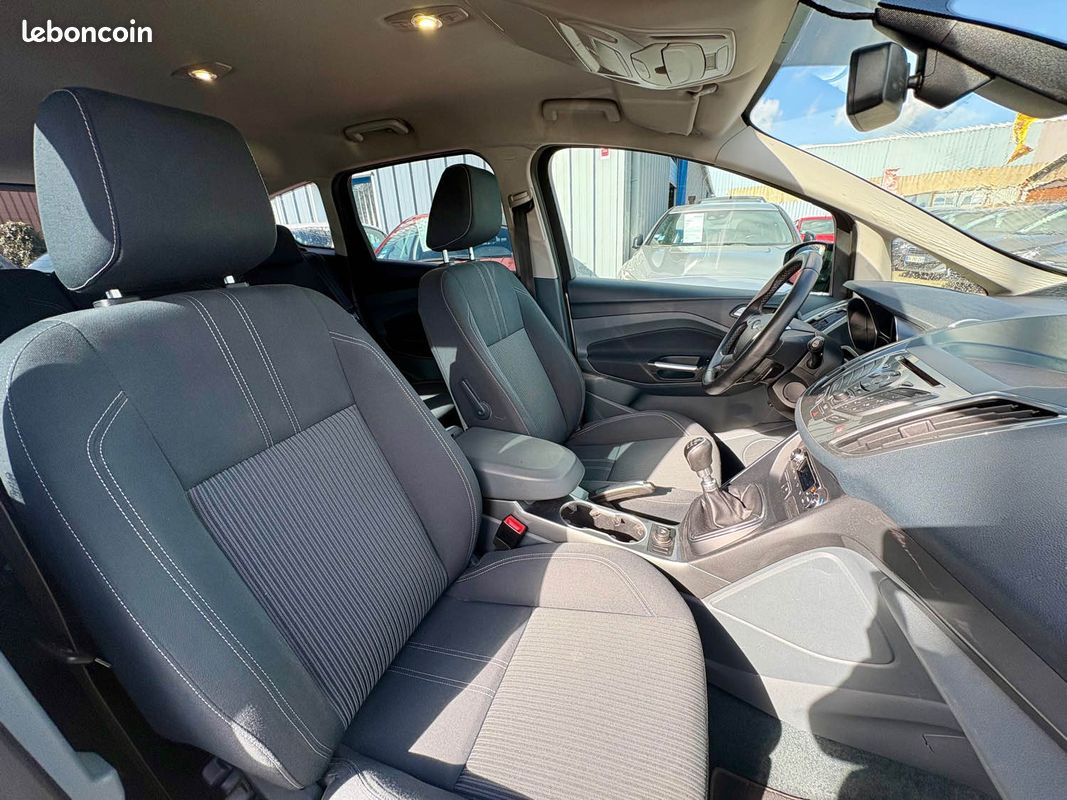Ford c-max (image 10)
