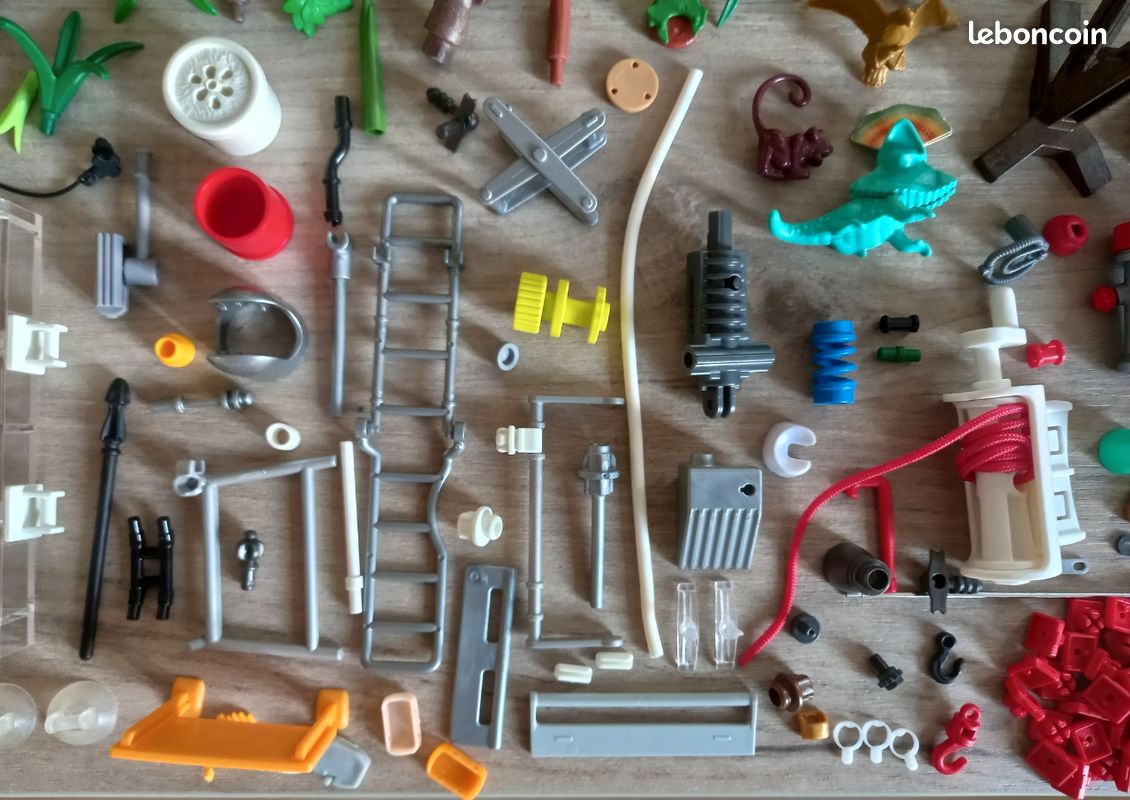 Lot De Pièces Détachées Playmobil - Personnages Avec Gilets, Réf 30, Catégorie 8