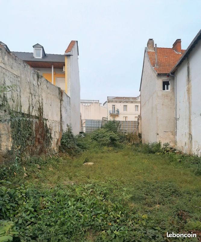 Terrain 911 m² · à Tarbes · 911 m² · 70 500 €