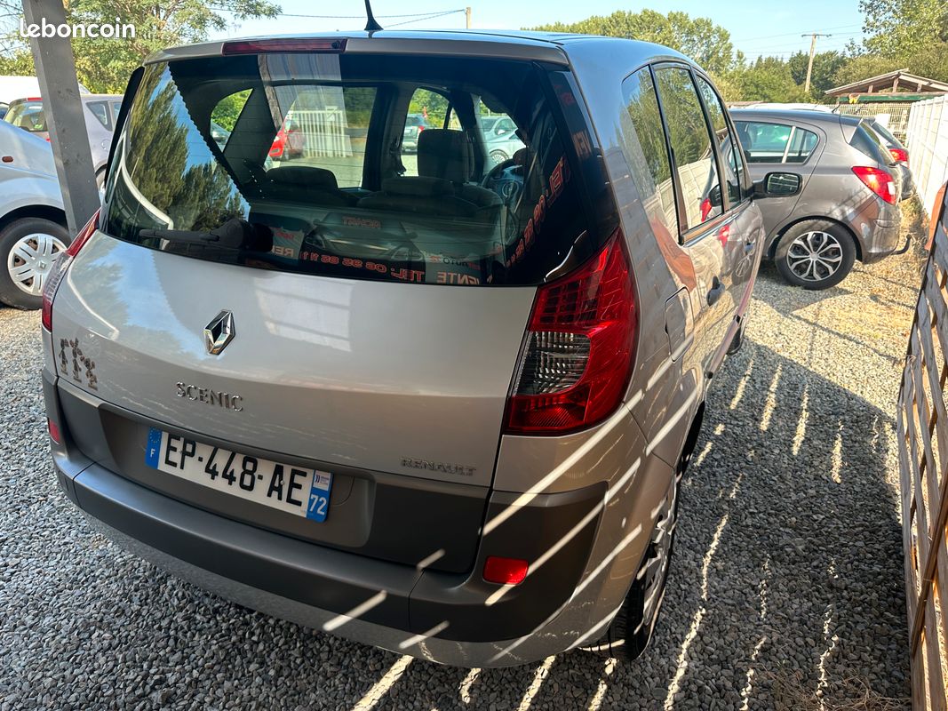 Renault Scenic 1.9 dCi 130ch Expression (image 2)