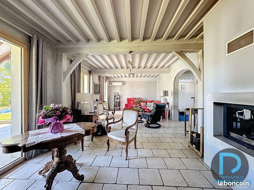 Maison 8 pièces 240 m² · à Vonnas · 240 m² · 448 000 €