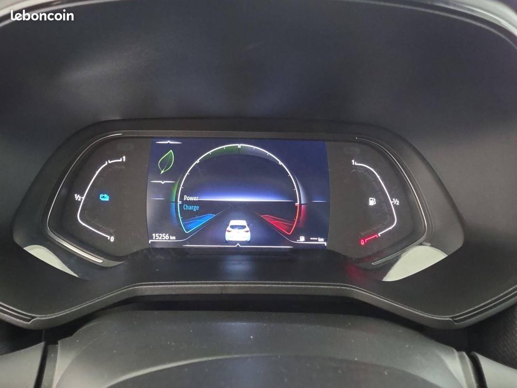 RENAULT Clio E-Tech full hybrid 145 Equilibre (image 17)