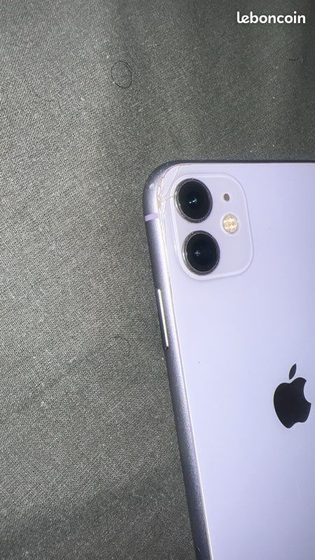 IPhone 11 (image 2)