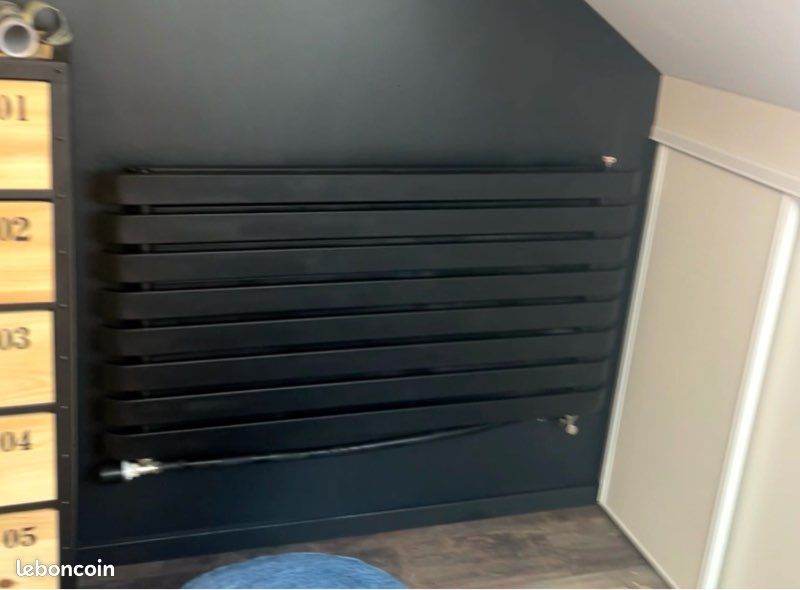 3 x Radiateurs eau chaude GoodHome Wilsona Horizontal 1 x blanc 2 x noir 1080 W (prix unitaire) garantie + facture (image 4)