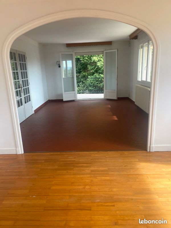Maison 5 pièces 160 m² · à Neuville-sur-Saône · 160 m² · 490 000 €