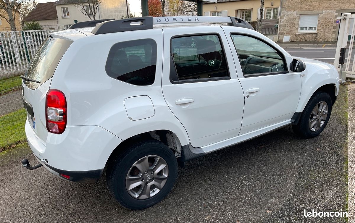 Dacia DUSTER 1.5 DCI 110CH PRESTIGE 4X2 (image 3)