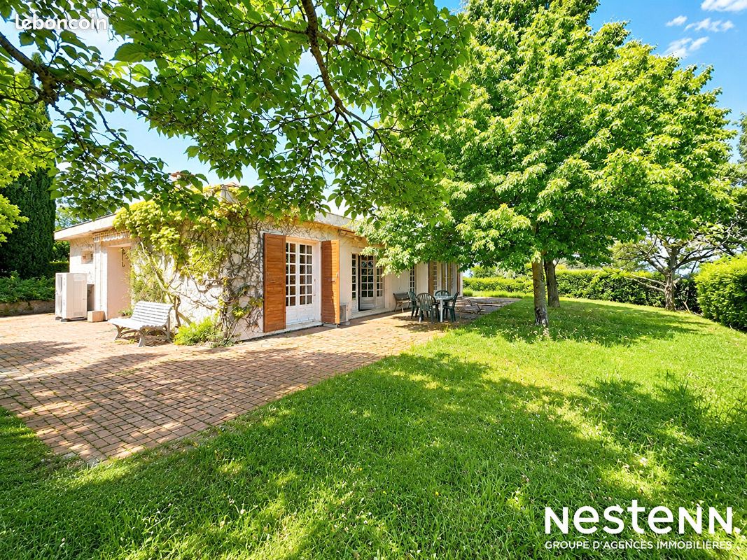 Maison 7 pièces 144 m² · à Castanet-Tolosan · 144 m² · 328 000 €
