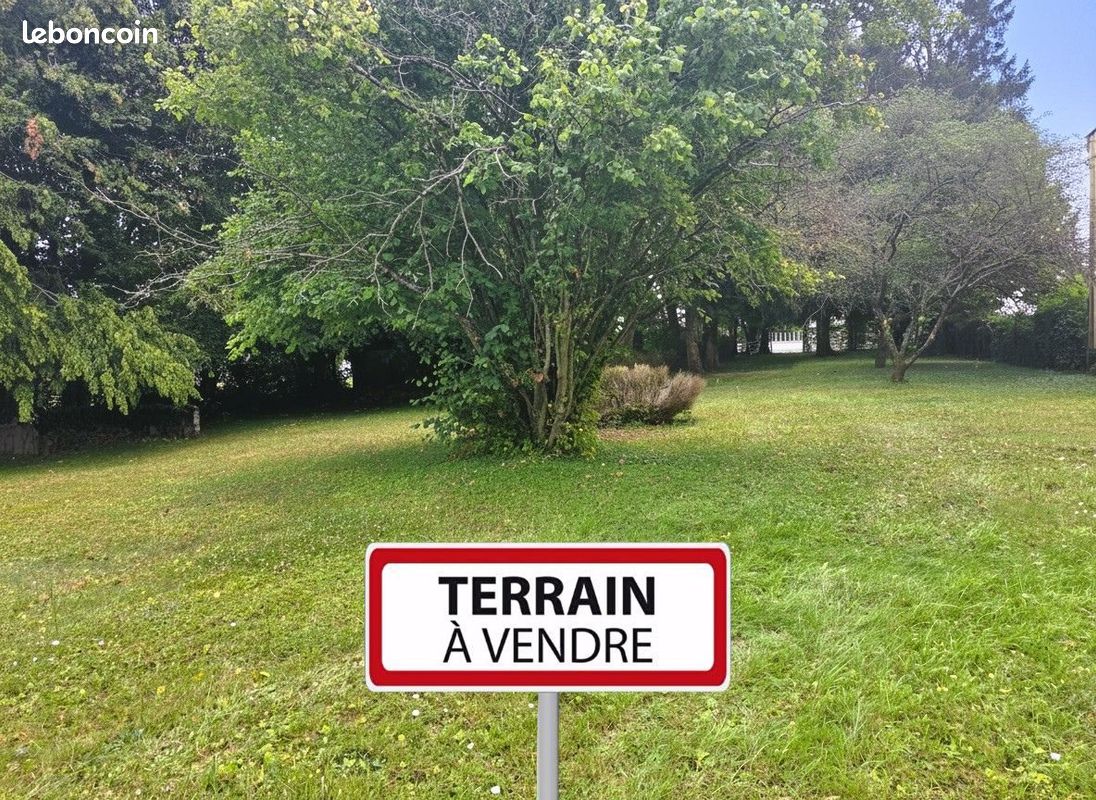 Terrain 1399 m² · à Maignelay-Montigny · 1 399 m² · 81 500 €