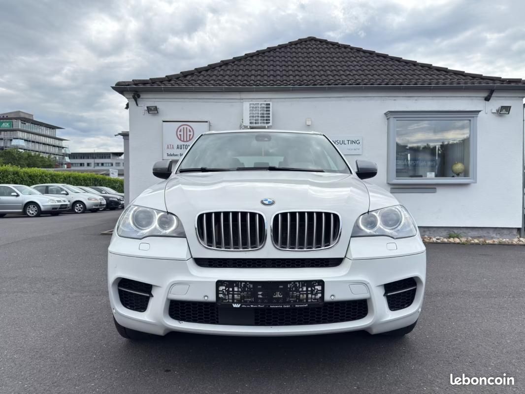 Bmw x5 m50d *leder*xenon*hud*navi* 381 ch 4x4 bva - hayon électrique pack sport volant en cuir (image 2)