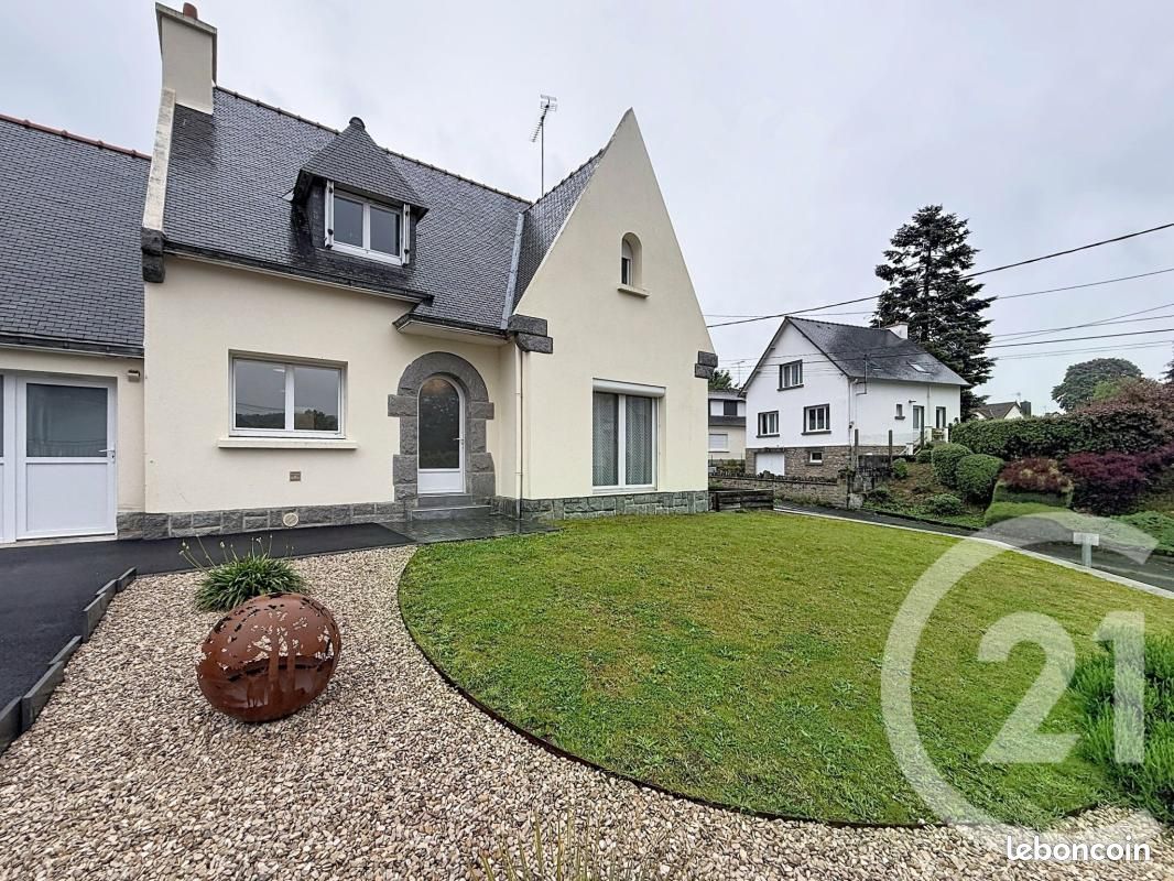 Maison 5 pièces 85 m² · à Ploumagoar · 85 m² · 212 000 €