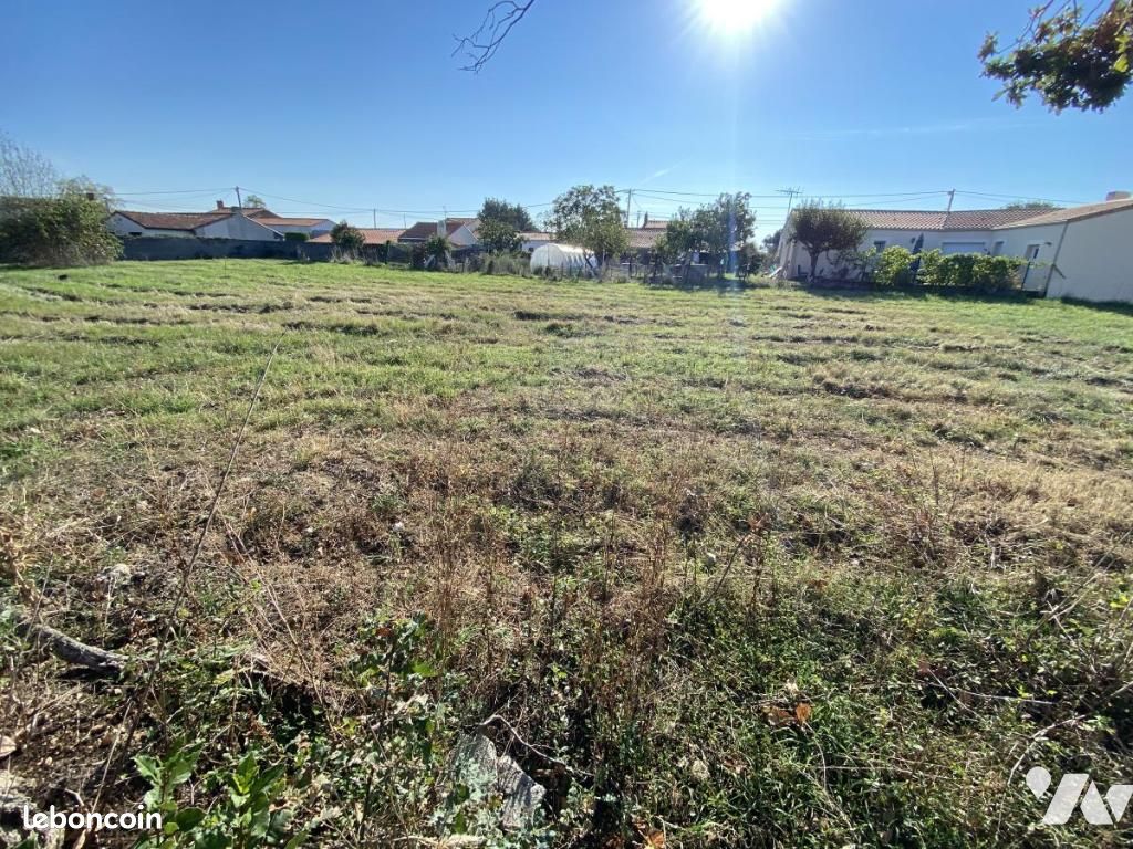 Terrain 685 m² · au Bignon · 685 m² · 137 800 €