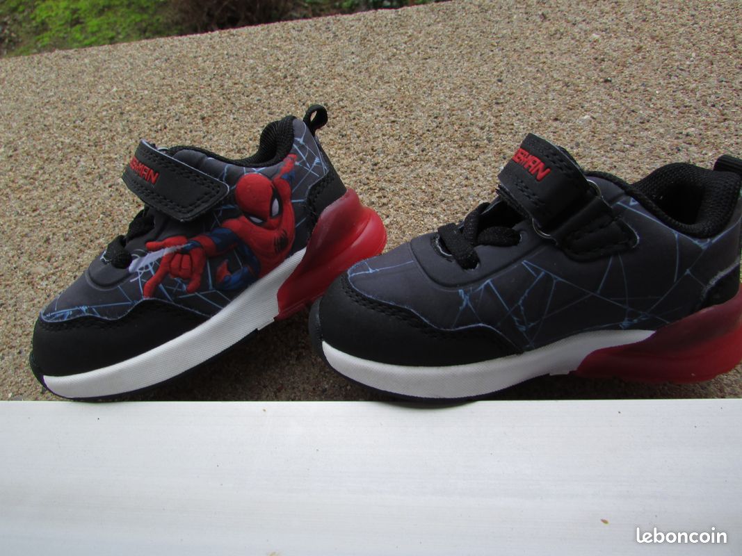 Basket à scratch lumineuse bébé garçon spider -man Chaussures