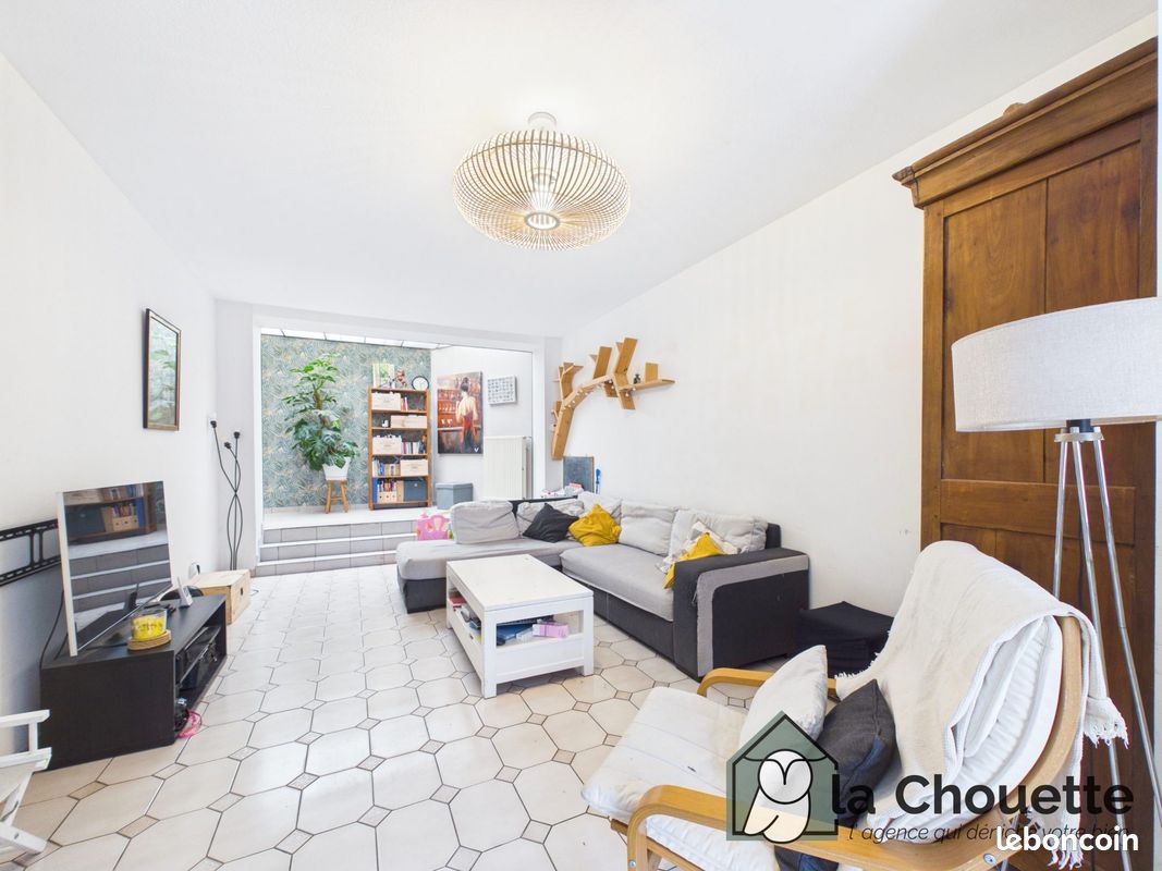 Maison 5 pièces 110 m² · à Pérenchies · 110 m² · 240 000 €