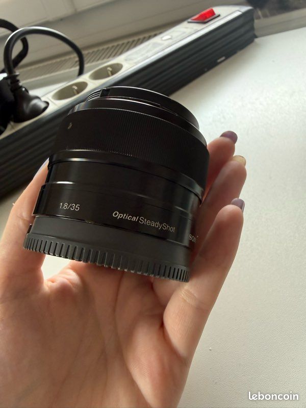Sony 35mm f/1.8 OSS – Monture Sony E (image 1)