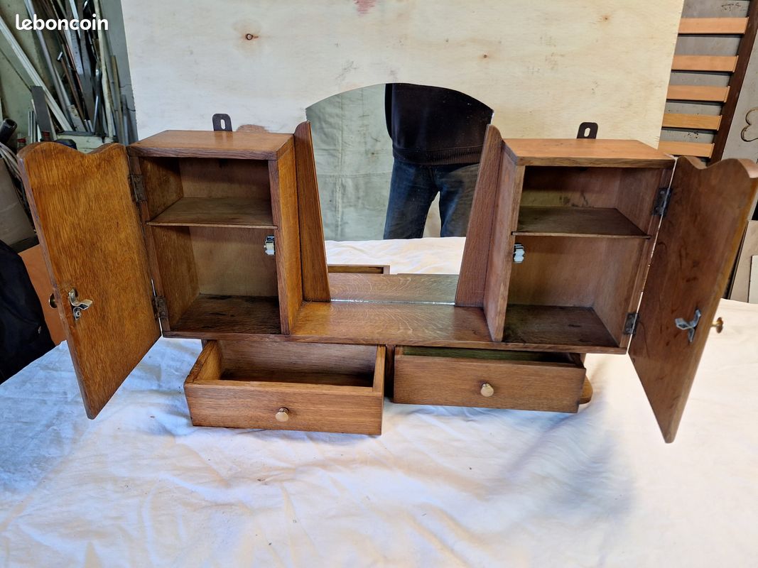 Ancienne petite armoire de toilette (image 2)