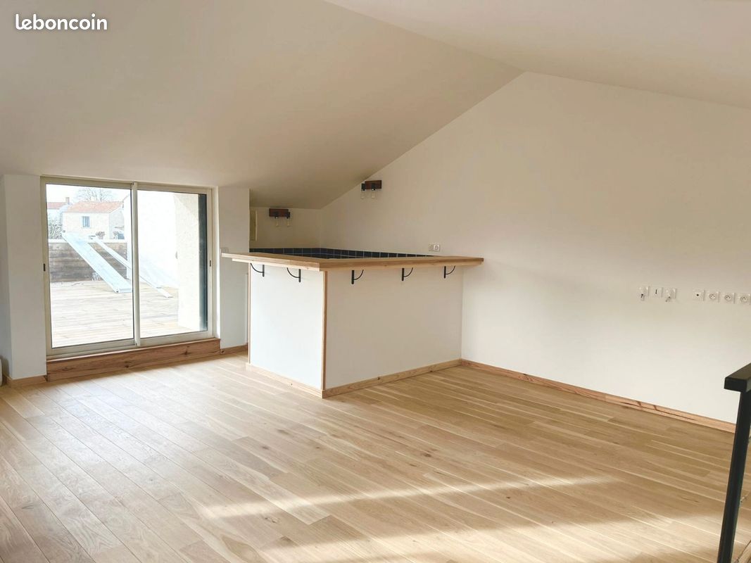 Maison 3 pièces 90 m² · à Saint-Laurent-de-la-Prée · 90 m² · 980 €/mois