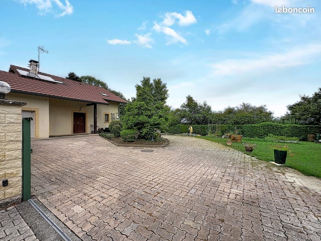 Maison 5 pièces 180 m² · à Brenthonne · 180 m² · 499 000 €