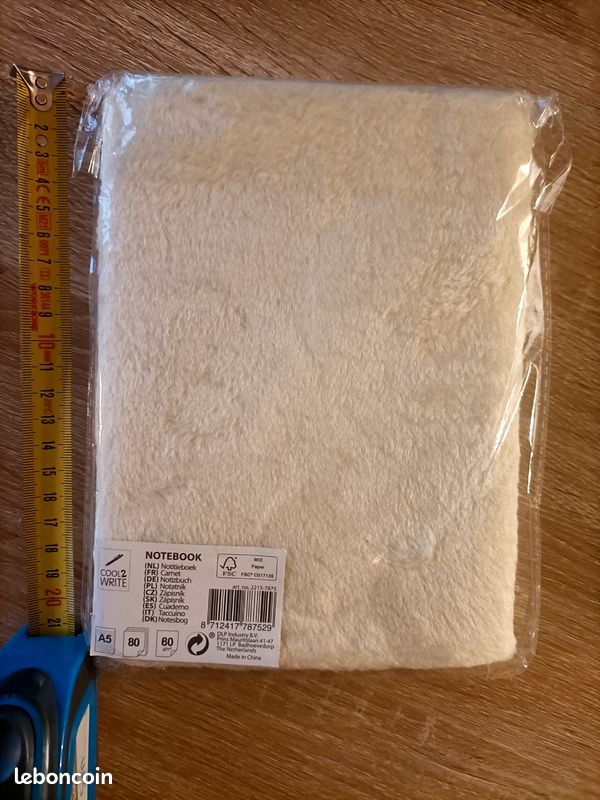 Carnet neuf fourrure (image 3)